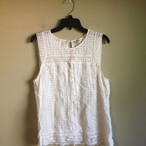L'affaire large white top